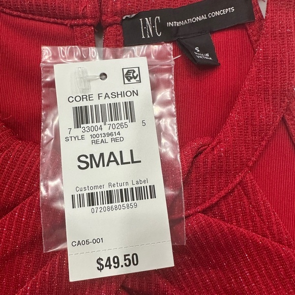 INC International Concepts Real Red Keyhole Halter Top NWT Size Small - Picture 2 of 3